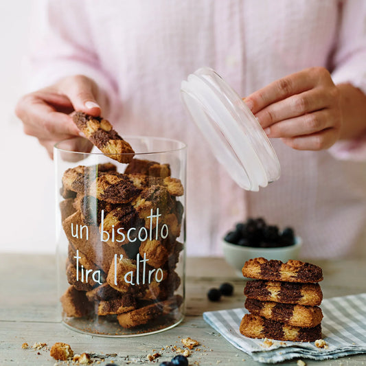 Un biscotto tira l'altro - piccolo